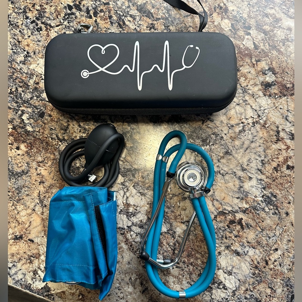 Stethoscope and blood pressure cuff set